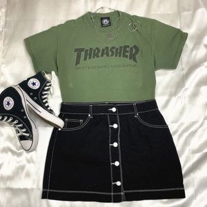 THRASHER top size Medium